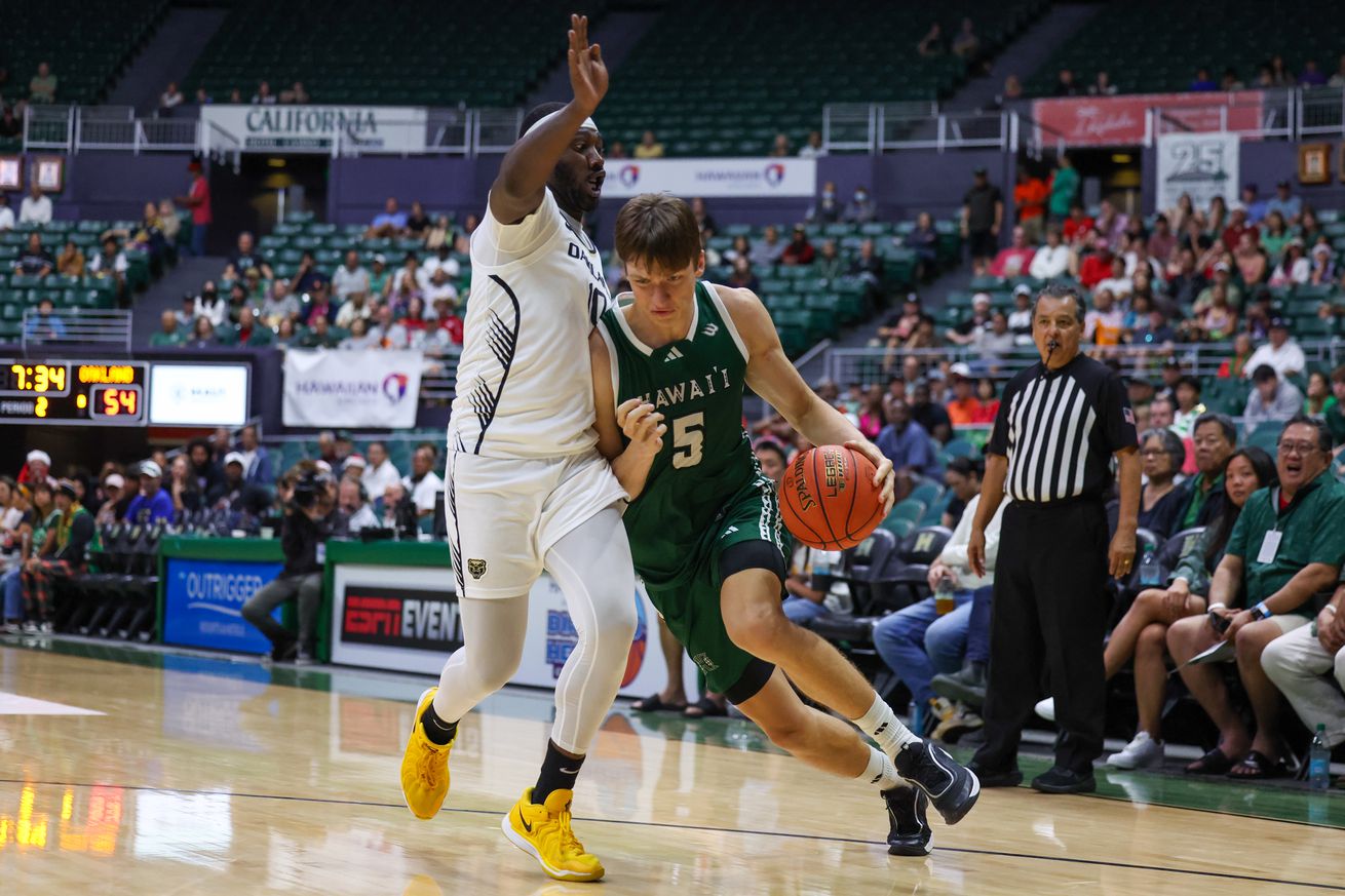 Hawaiian Airlines Diamond Head Classic - Oakland v Hawaii