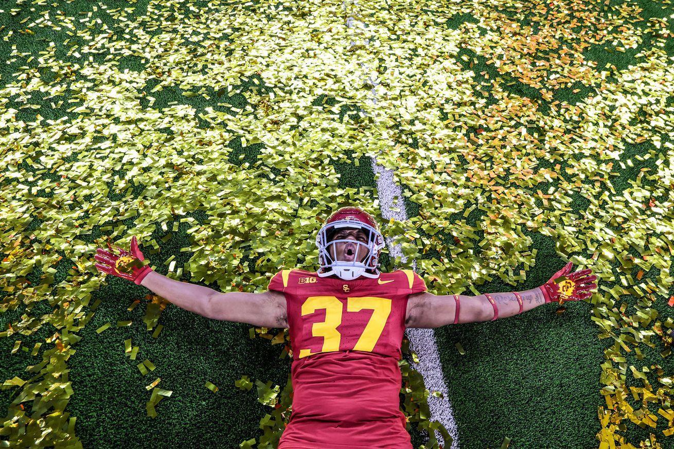 USC v LSU at Allegiant Stadium
