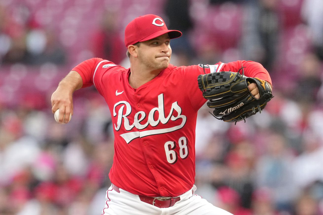 Texas Rangers v Cincinnati Reds