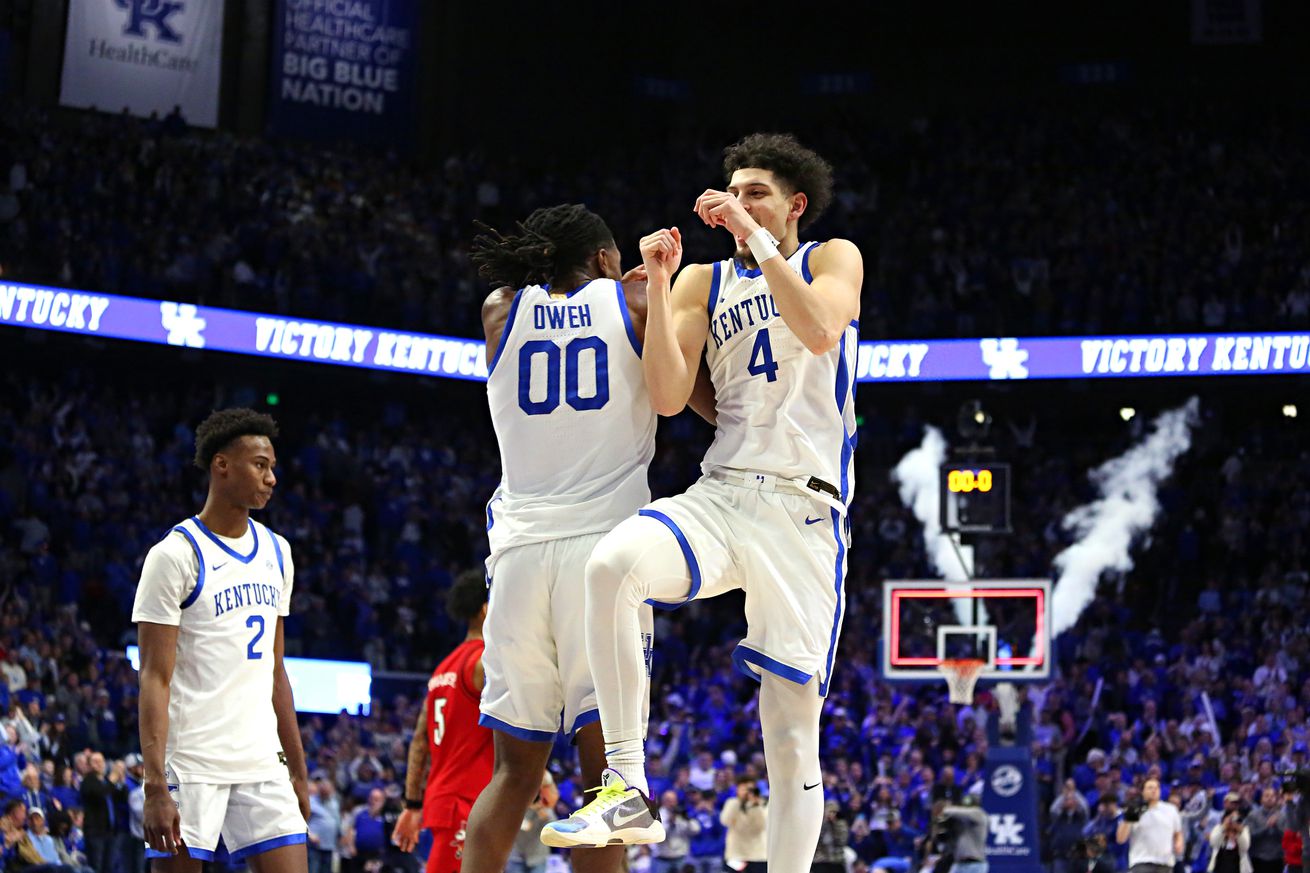 COLLEGE BASKETBALL: DEC 14 Louisville at Kentucky