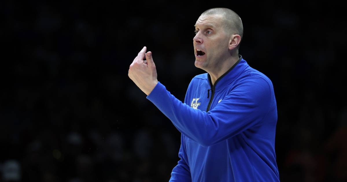 Mar 28, 2025; Indianapolis, IN, USA; Kentucky Wildcats head coach Mark Pope reacts in the second half during a Midwest Regional semifinal of the 2025 NCAA tournament at Lucas Oil Stadium. Mandatory Credit: Trevor Ruszkowski-Imagn Images

