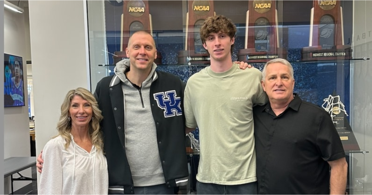 Reece Potter and his family meet with Mark Pope (Photo provided by Reece Potter)