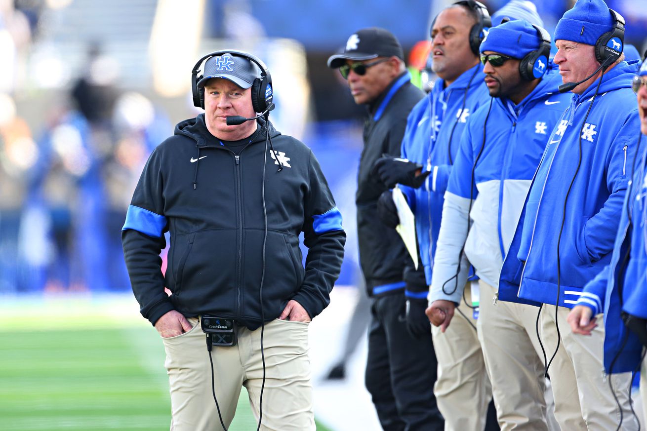 COLLEGE FOOTBALL: NOV 30 Louisville at Kentucky