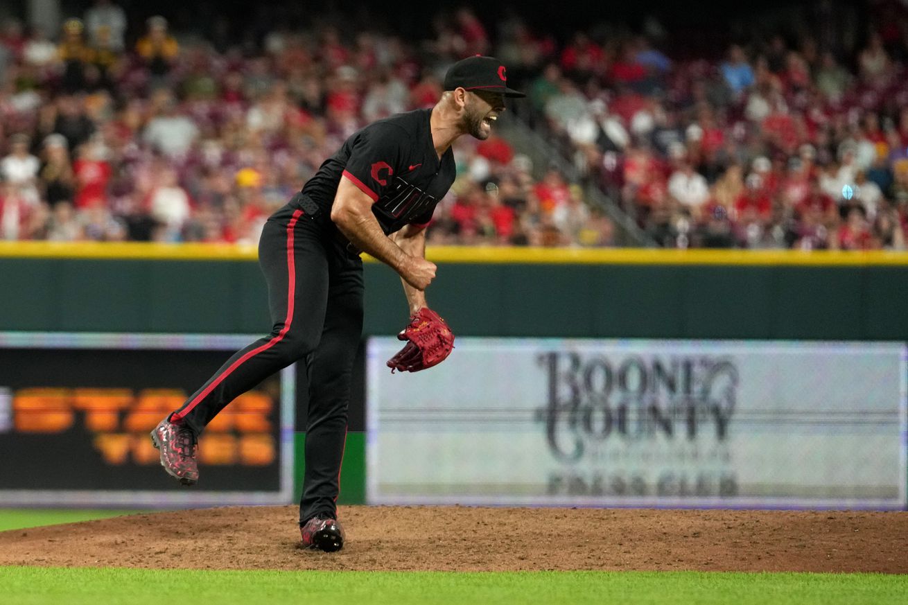 San Diego Padres v Cincinnati Reds