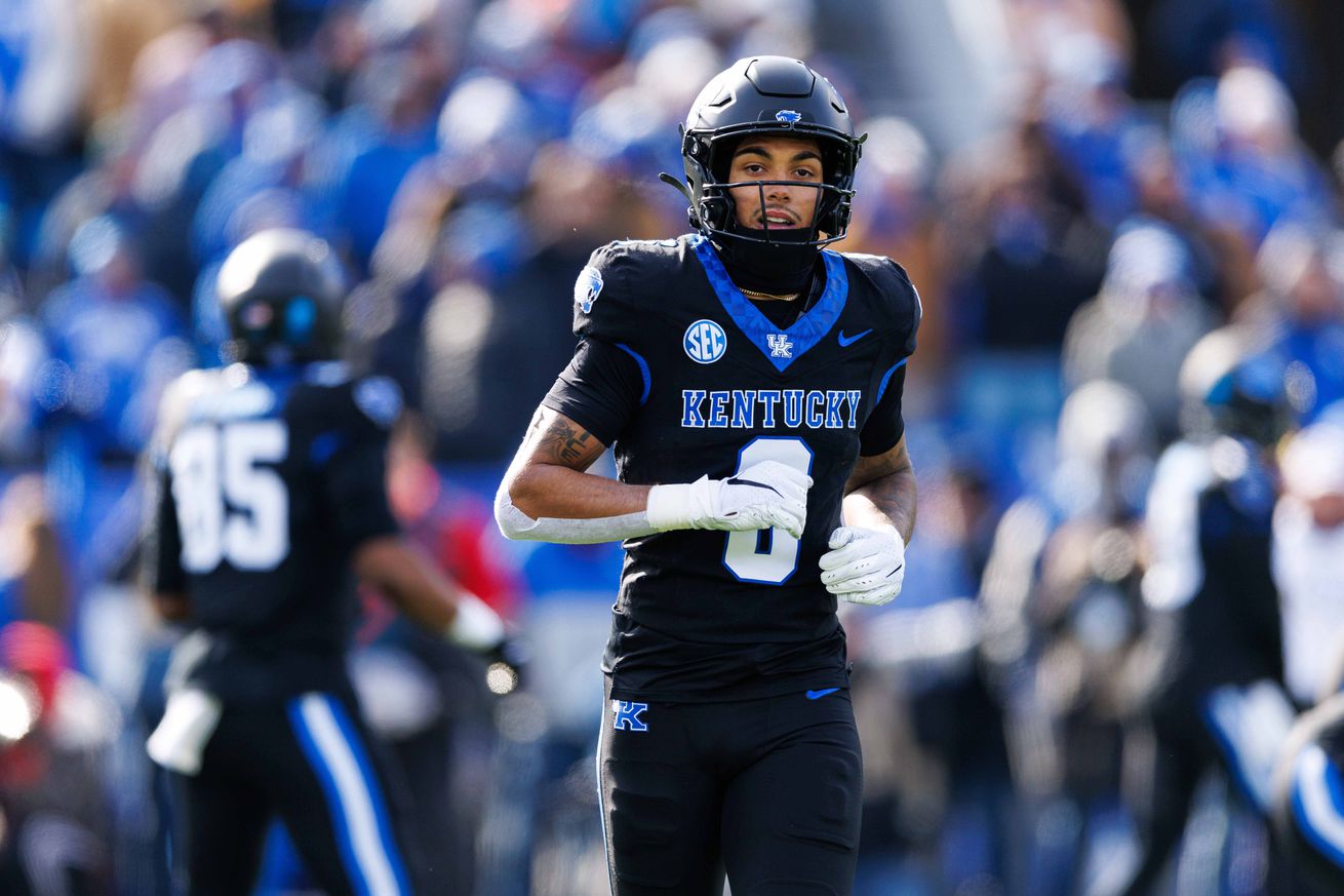 NCAA Football: Louisville at Kentucky