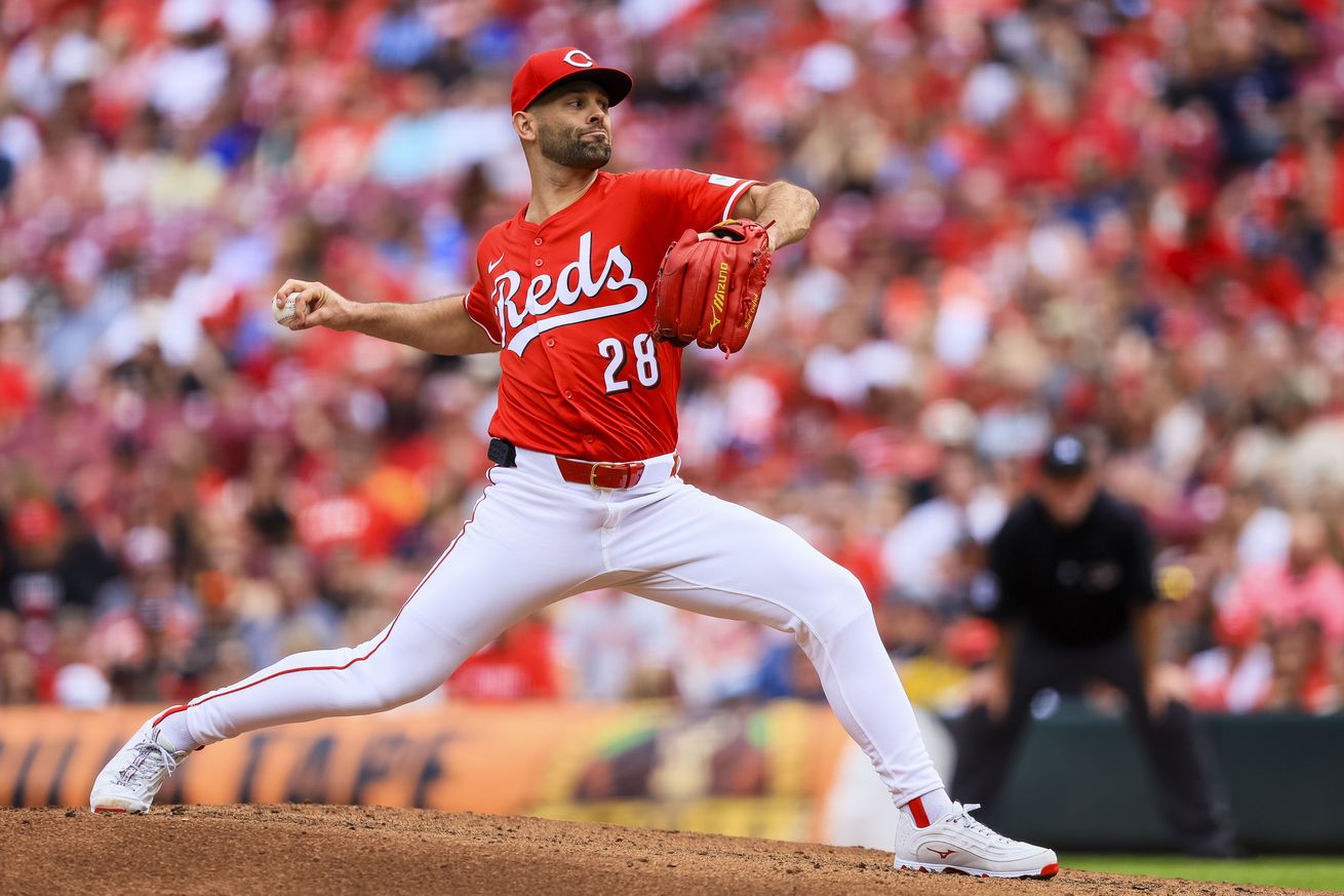 MLB: Arizona Diamondbacks at Cincinnati Reds