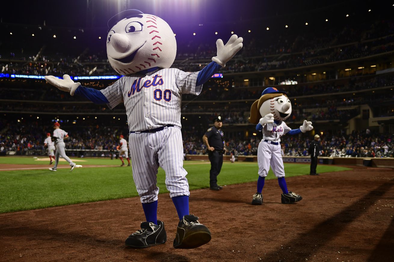 Cincinnati Reds v New York Mets